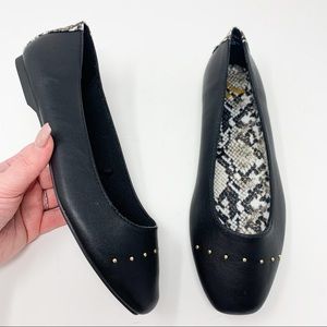 🆕 Report Black Studded Snake Print Flats